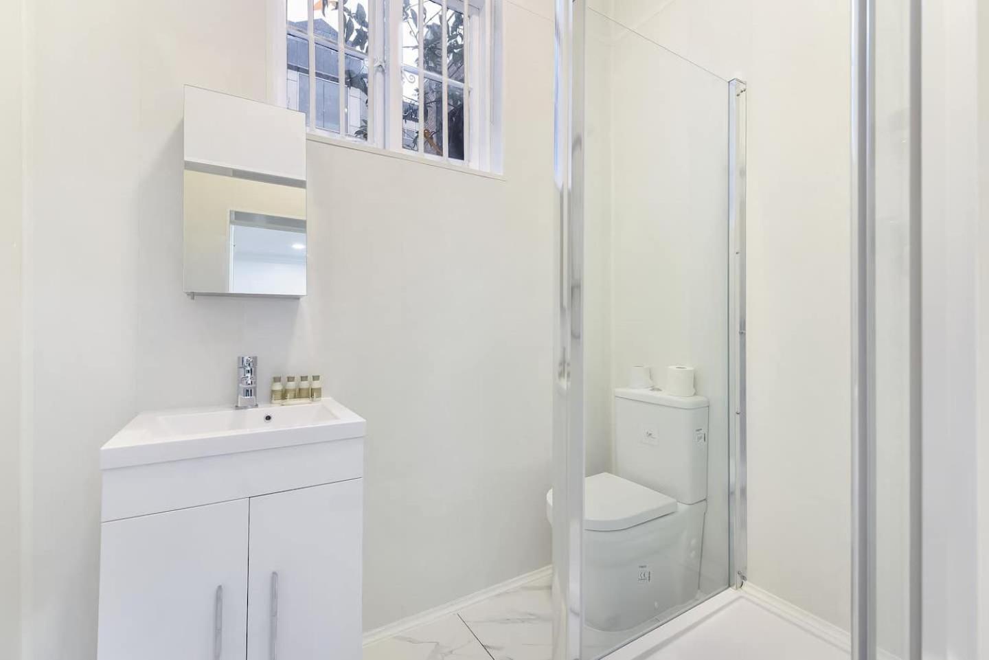2 Bed Piccadilly Apartment 2 London Exterior photo